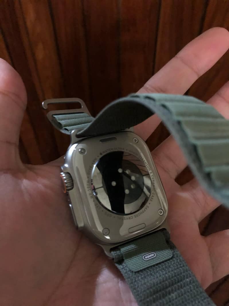 Apple Watch Ultra 49mm (Titanium with Green Band) Original 5