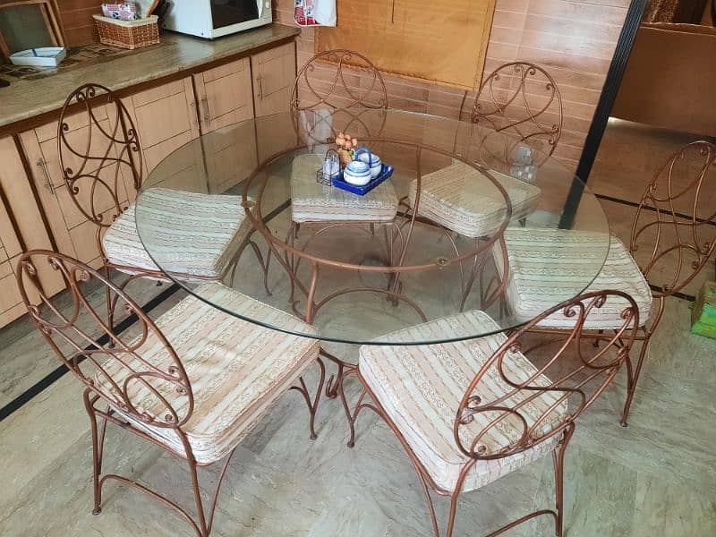 Dinning Table available for sale 3