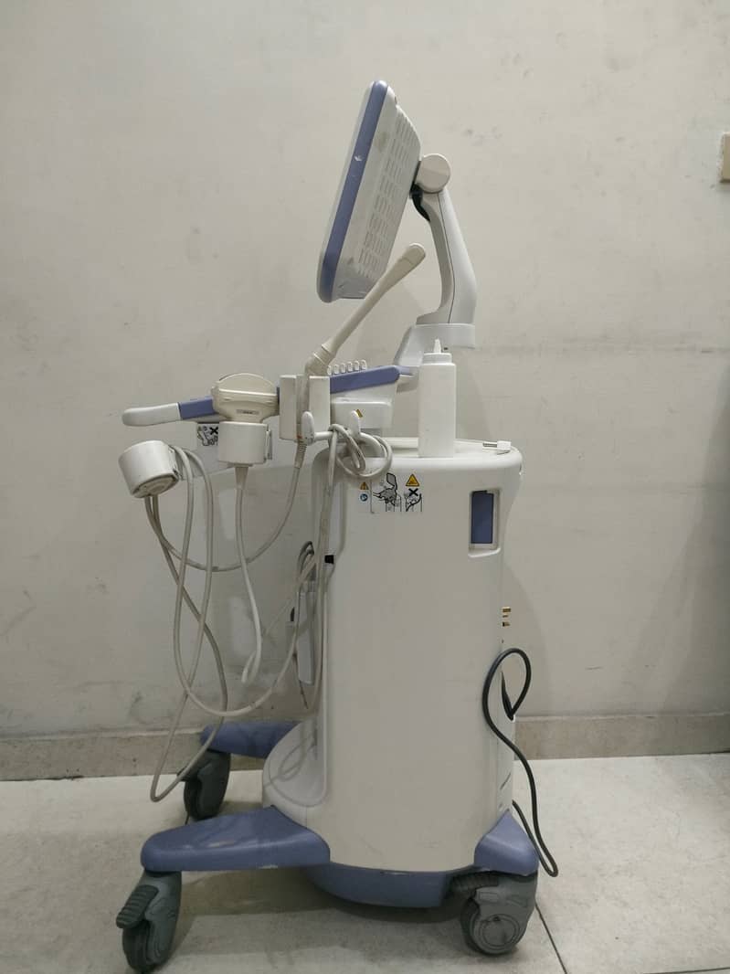 Ultrasound machine available of top brands in refurb and new condition 7