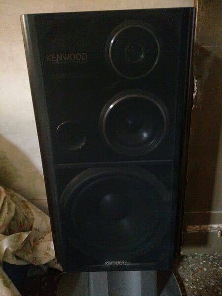 Kenwood speaker 7J. 0