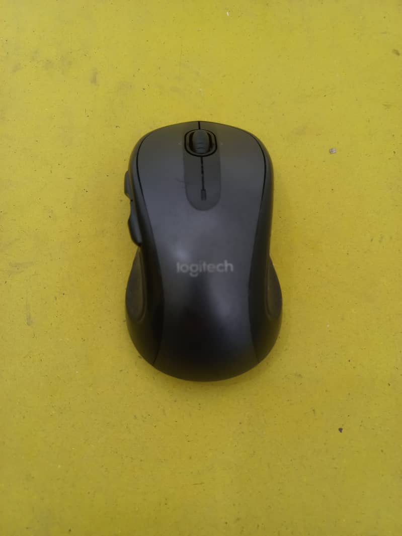 Wireless Logitech Keyboard and Mouse Combo with Dongle 9