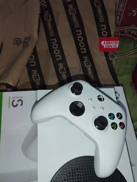 Xbox Console Series S (Latest Model) with Box 1