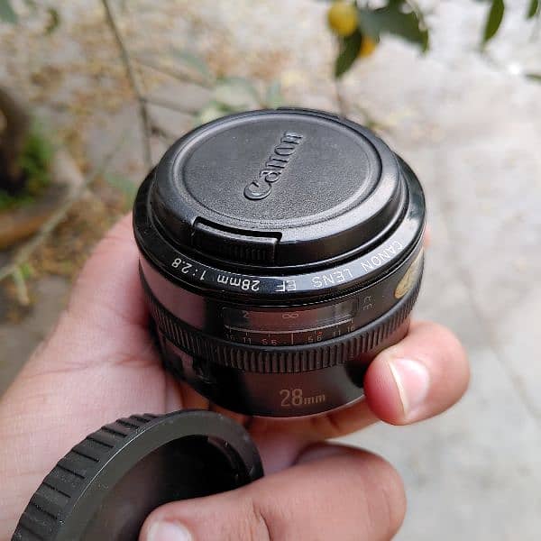 Canon EF 28mm f/2.8 USM in great Condition 3