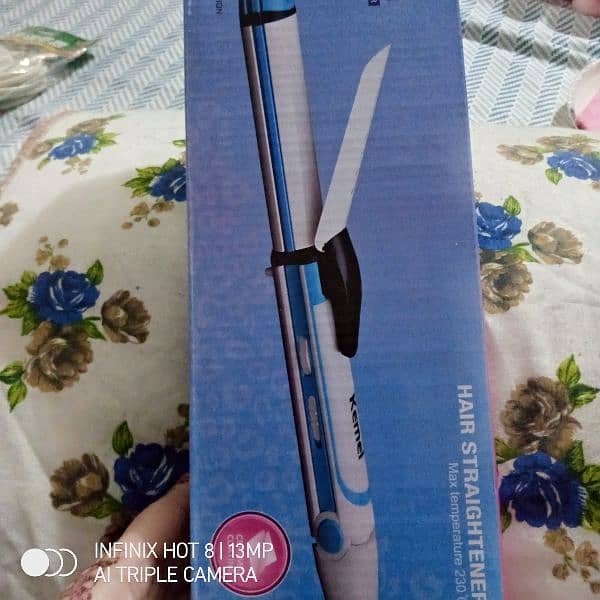 kemei hair  straightener 3