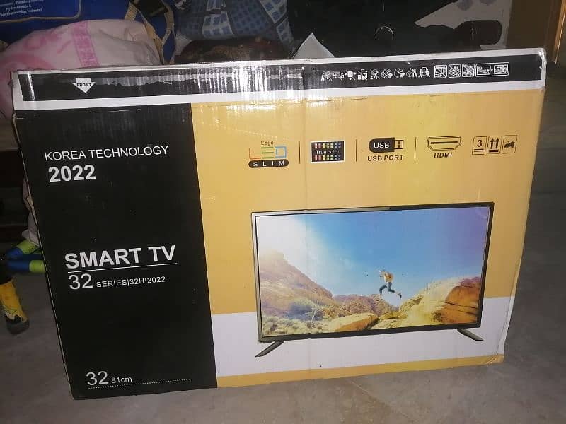 32 INCH LED SMART TV FOR SALE | ALMOST NEW |USED BUT IN GOOD CONDITION 4