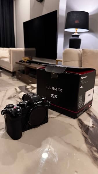 Panasonic lumix S5 Body like New 1