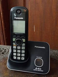 Panasonic 3711 Cordless phone in black 0