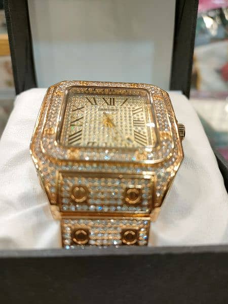 Golden watch 0