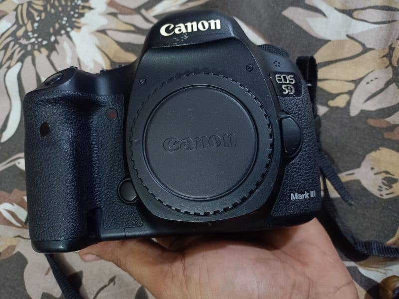 Canon 5D Mark iii Full Frame Camera in new condition 3