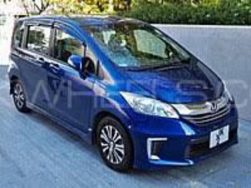 7 seater honda freed doctor driven low milage brand new sports model 7