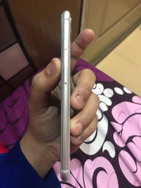 i phone 8 plus 256GB Factory unlock non PTA 1