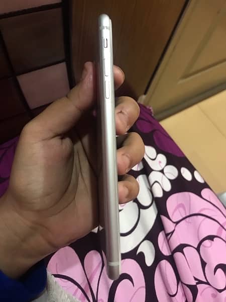 i phone 8 plus 256GB Factory unlock non PTA 3