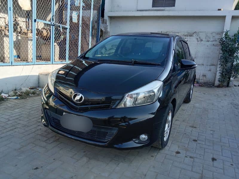 TOYOTA VITZ 2012 1