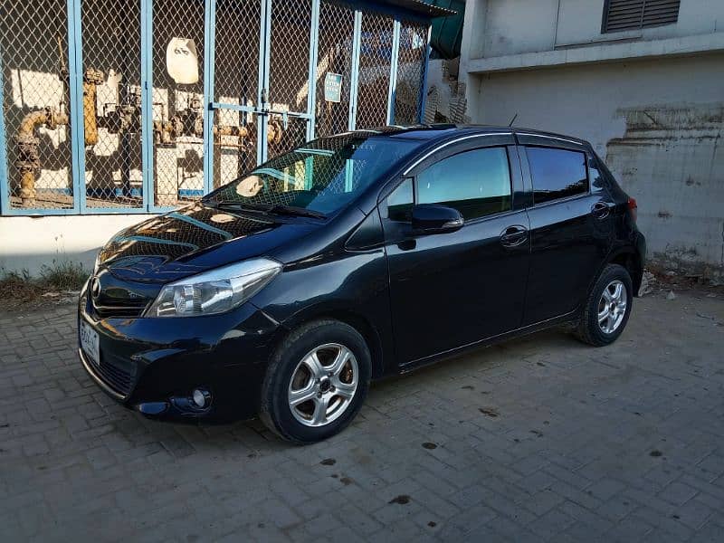 TOYOTA VITZ 2012 3