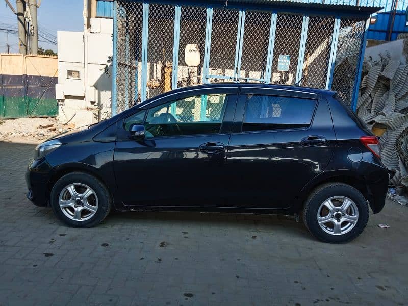 TOYOTA VITZ 2012 4