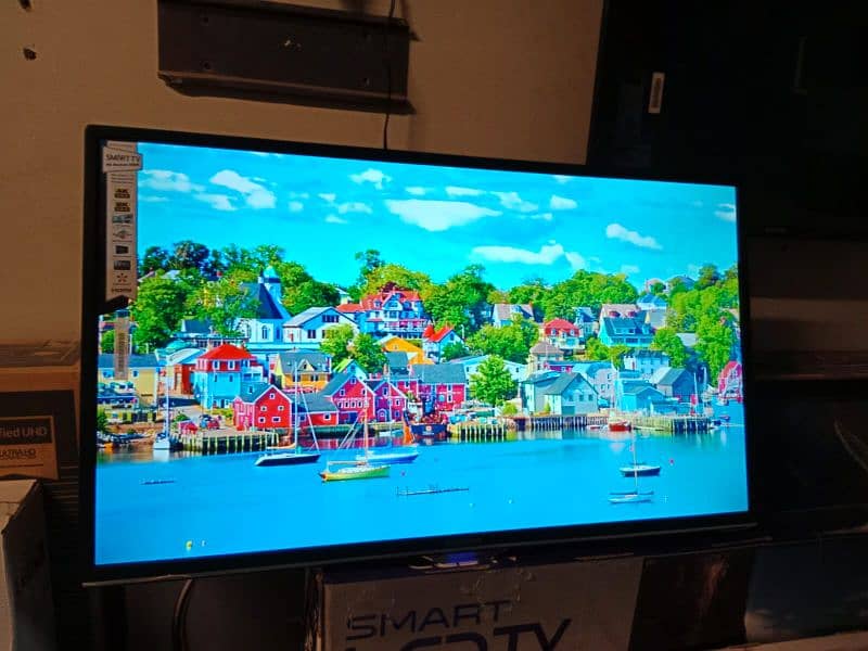 NEW SAMSUNG 55 INCHES SMART LED TV FHD 4K CRYSTAL DISPLAY 2024 3