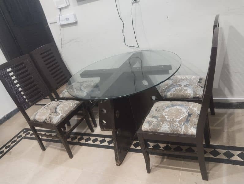 Dinning table with 6 chairs 3