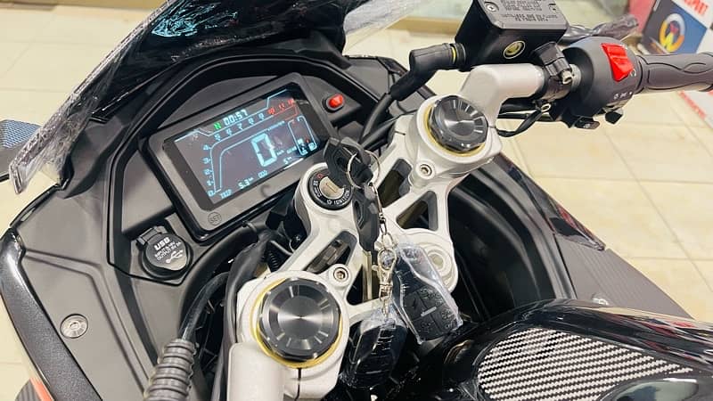 Ducati GT 400cc heavy bike super hit brand new Yamaha R1 6