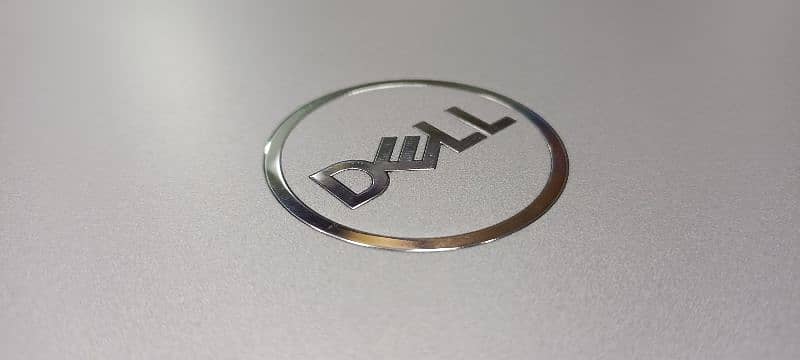 Dell precision 3570 (Ci7-12th Generation) 4