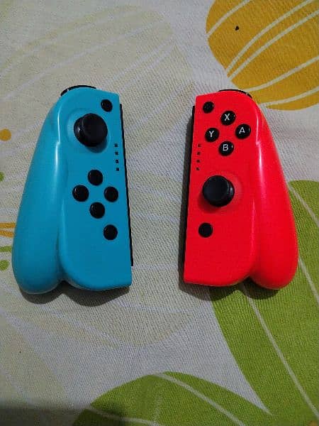 Nintendo Switch Controller 4