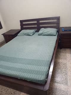 Wooden Bed Queen Size with Side Tables and Mattress