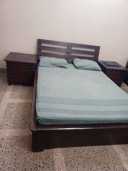 Wooden Bed Queen Size with Side Tables and Mattress 5