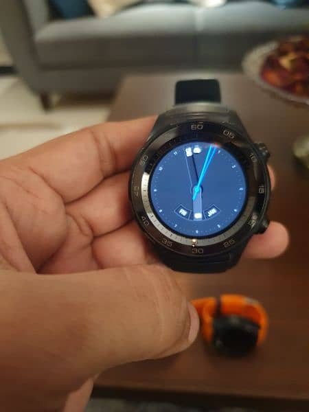 Huawei Watch 2 with calling option. 4