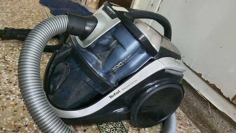 vacuum cleaner 2