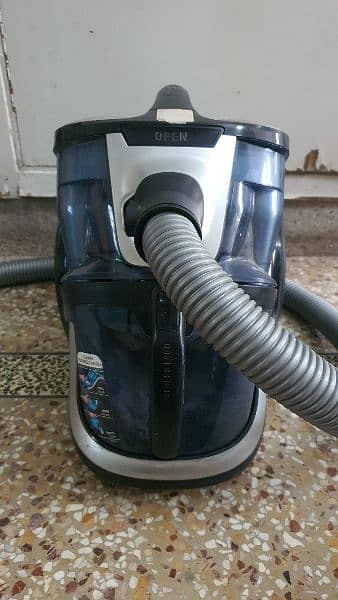 vacuum cleaner 4