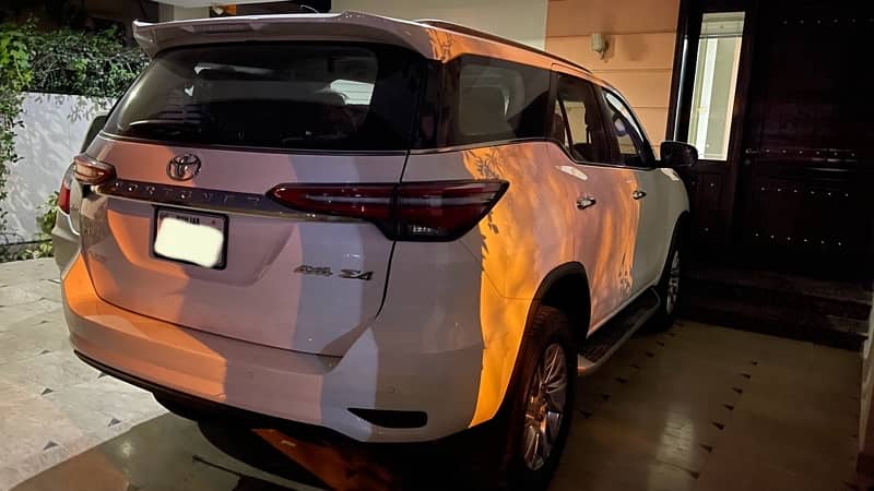 Fortuner Sigma 2022 Scratchless Low Mileage 2
