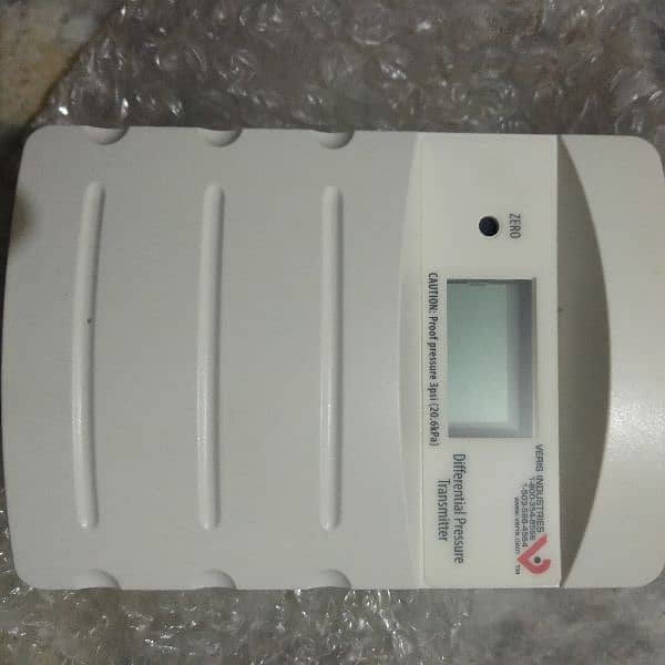 Temperature controller/Duct temp & Humidity Sensor and DP transmitter 8