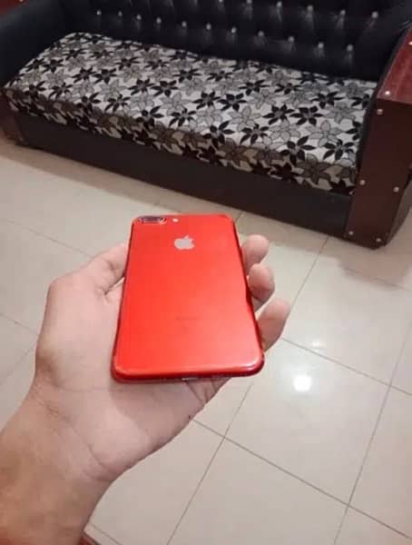 i phone 7 plus 256gb red addition 9/10 condition 2