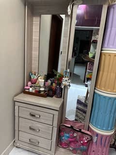 dressing table only