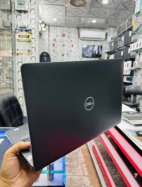 Dell latitude 5400 Core i5 8th gen laptop 8/256 ssd 4