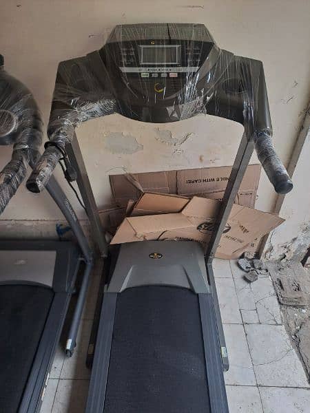 treadmill 0308-1043214 / Running Machine / cycles 14