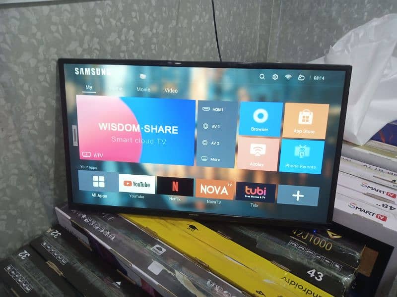 43,, inCh SMART 4K 3 YEARS WARRANTY O32245O5586 0