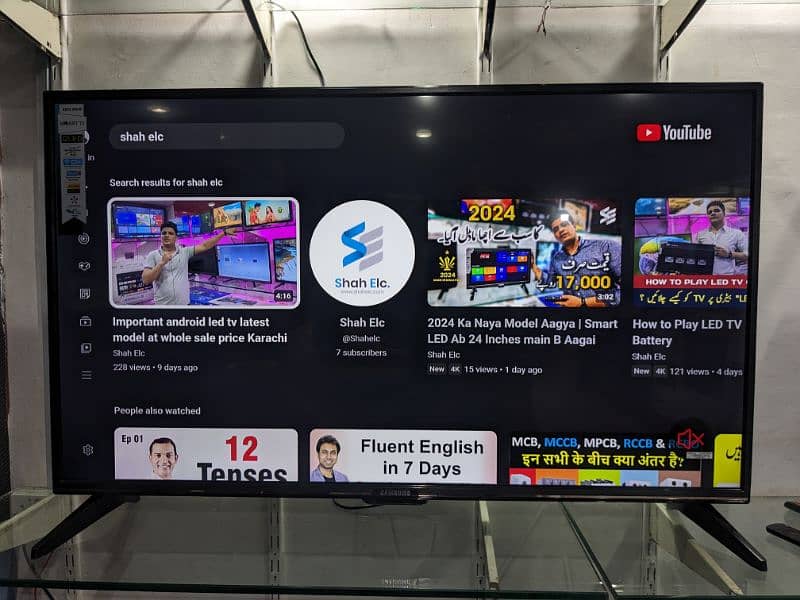 30 inches latest Wifi smart Android led tv 4