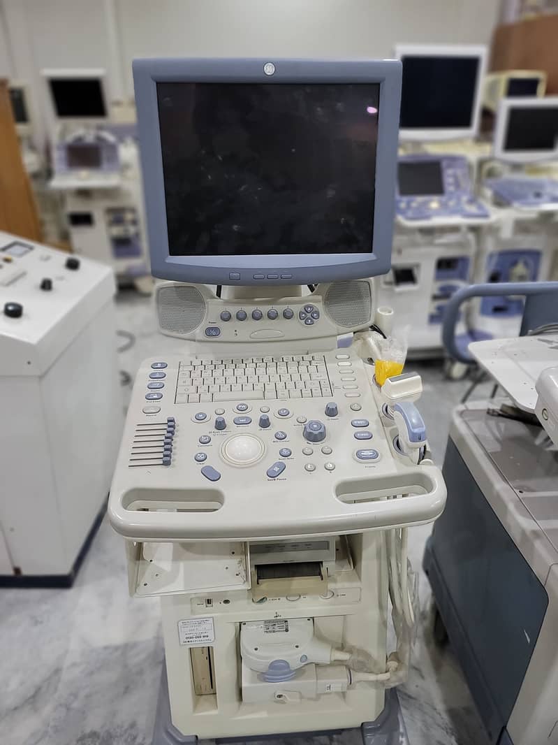 Ultrasound Machine, GE Logiq P5 Ultrasound System 1