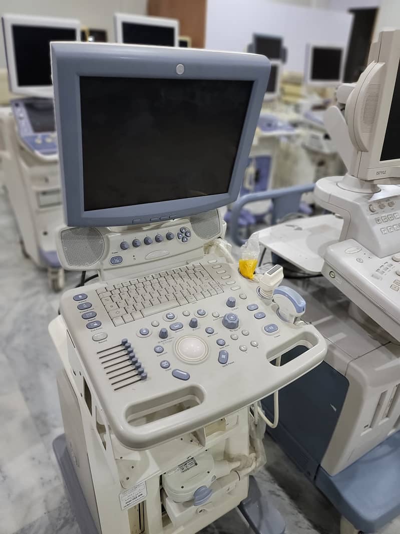 Ultrasound Machine, GE Logiq P5 Ultrasound System 3