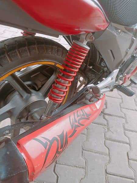 HONDA 150F in outclass condition with fully wrapped 9