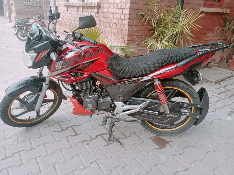 HONDA 150F in outclass condition with fully wrapped 12