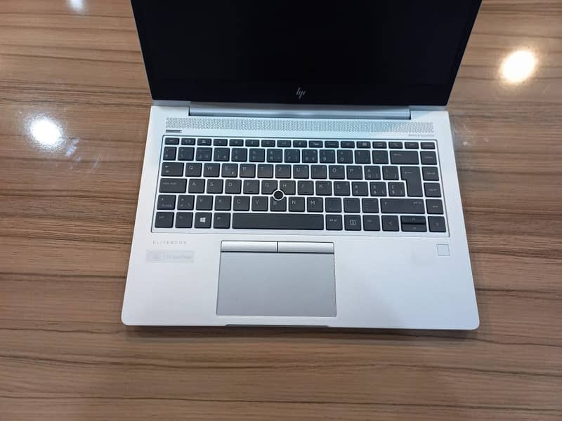 Hp Elitebook 840 G5, Core i5, 8th Gen, 16GB Ram, 512SSD 7