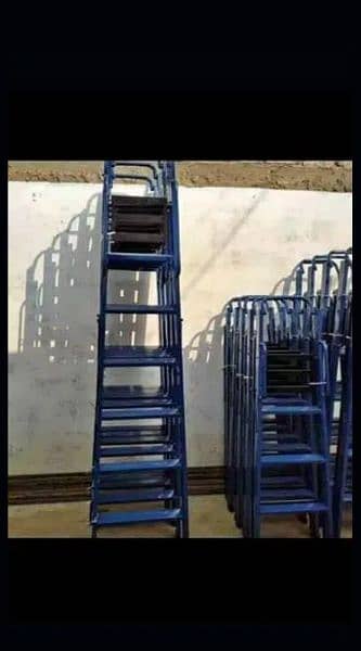 STEEL FOLDABLE LADDERS IN DIFFERENT SIZES 0