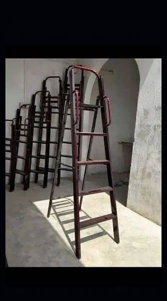 STEEL FOLDABLE LADDERS IN DIFFERENT SIZES 2