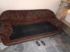 5 seats sofa for sale hai achi condition hai