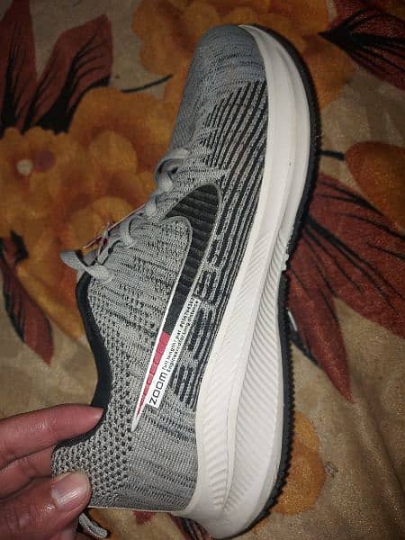 Nike shoes 42 4