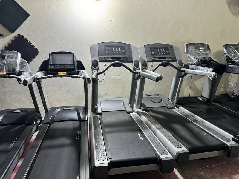 exercise Gym machines Cardio strength available 3