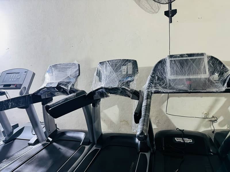 exercise Gym machines Cardio strength available 6