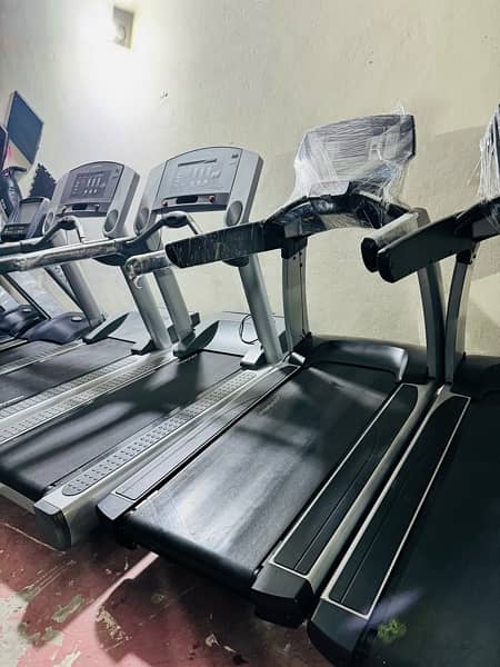 exercise Gym machines Cardio strength available 8