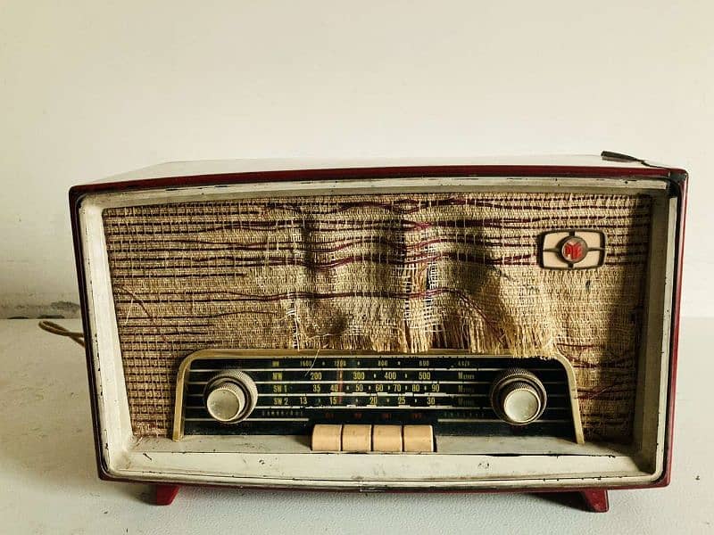 1950's BRITISH ANTIQUE RADIO !!! 3